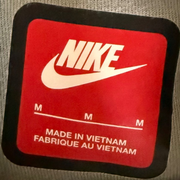 Nike Tech Sweatsuit (Top and Bottom) Kids Medium - Picture 3 of 3